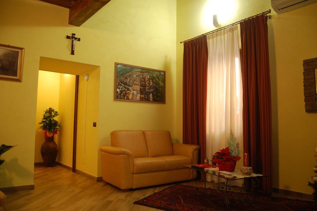 L'Arco Dei Sogni Hotel Malvagna Bagian luar foto