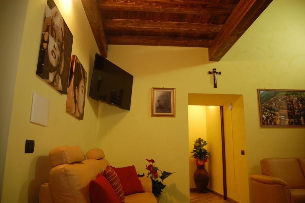 L'Arco Dei Sogni Hotel Malvagna Bagian luar foto