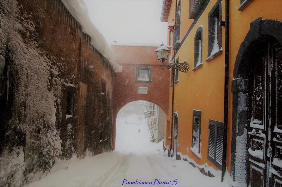 L'Arco Dei Sogni Hotel Malvagna Bagian luar foto